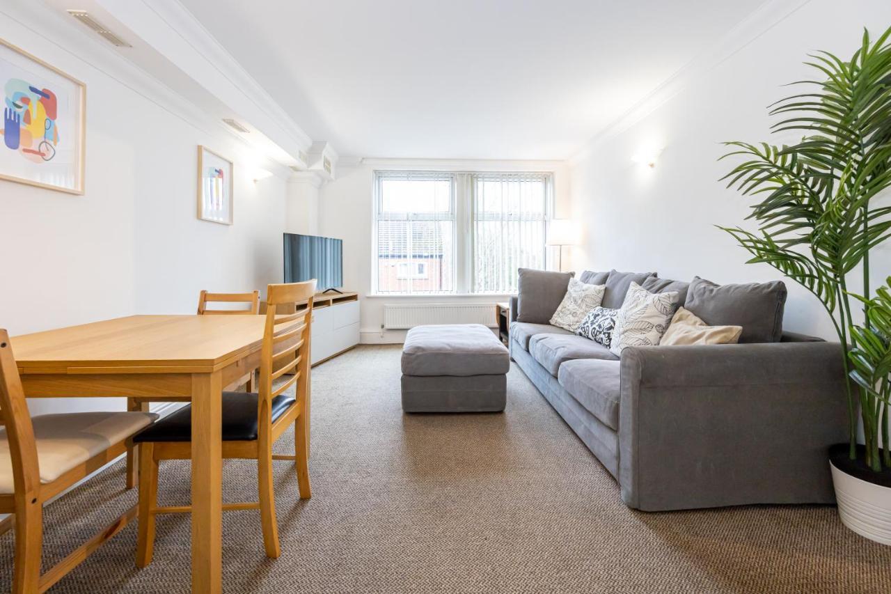 Apartamento The Burton- Free Gated Parking